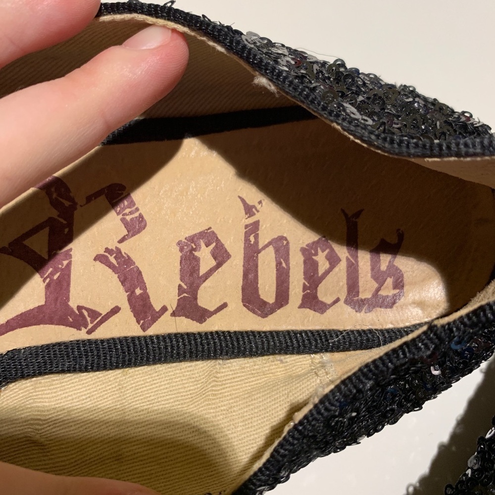 Rebels Flats - Picture 2 of 4